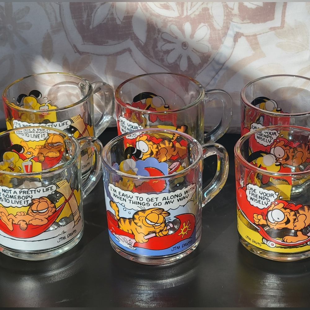 Vintage Jim Davis 1978 six piece set of McDonald's Garfield Glass Mugs